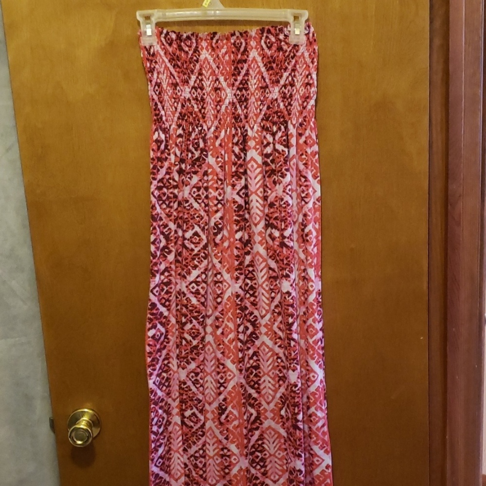 pink, black, and white maxi dress